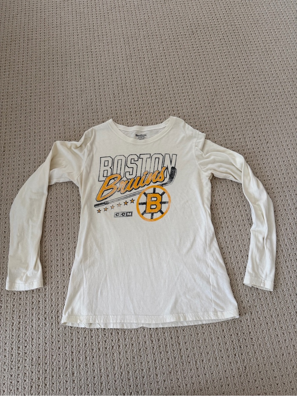 Reebok Women's White Graphic Tee with Black Print excellent Condition